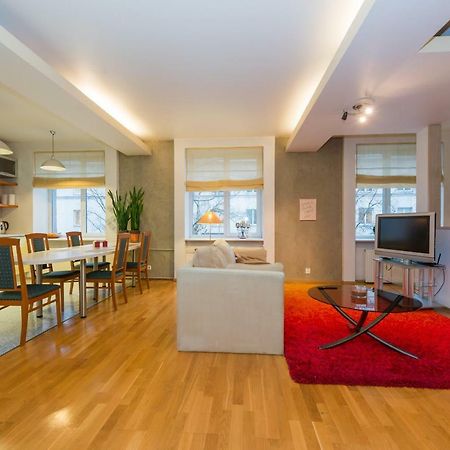Large Studio Downtown Таллин Экстерьер фото