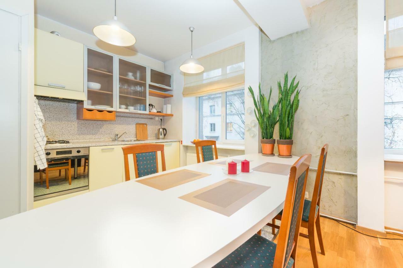Large Studio Downtown Таллин Экстерьер фото