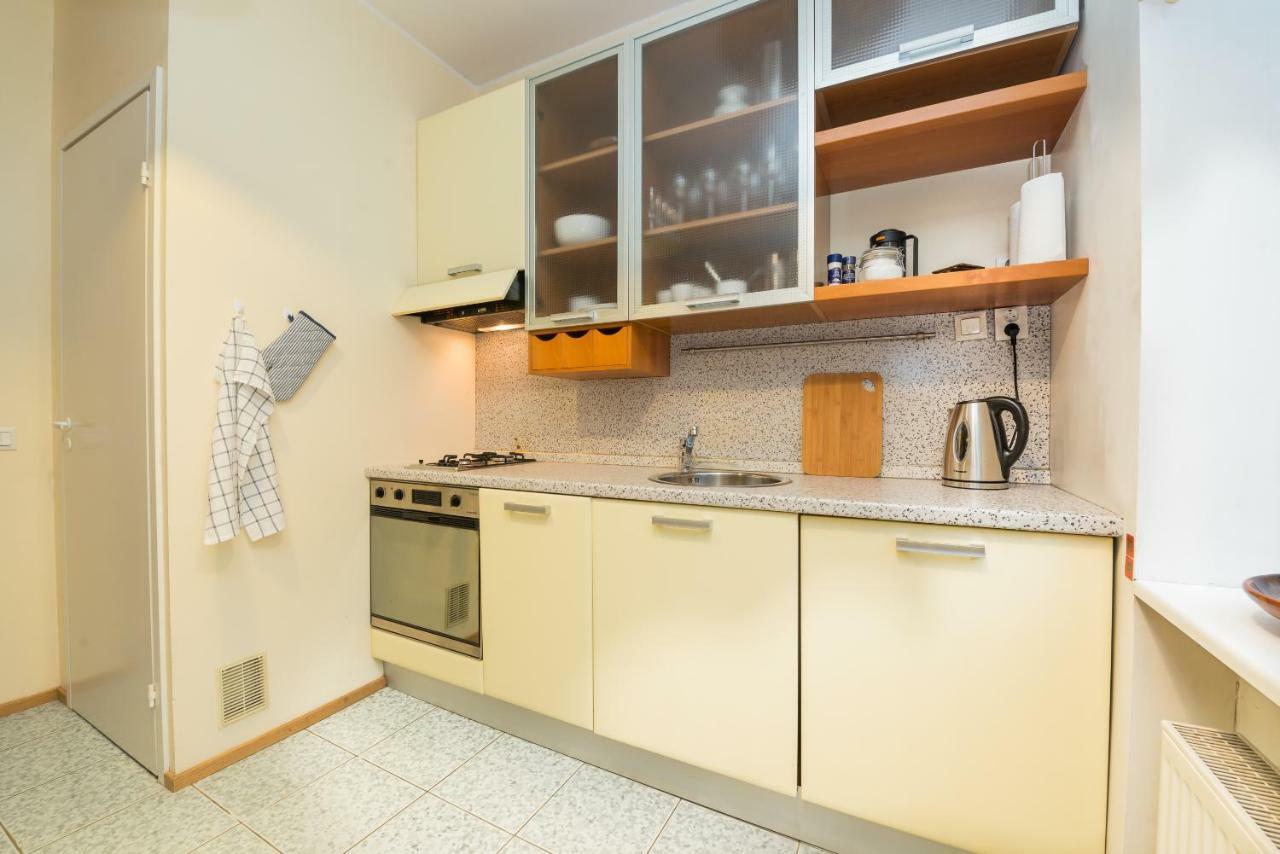 Large Studio Downtown Таллин Экстерьер фото